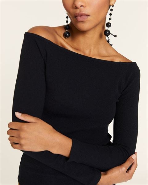 Top canalé cuello barca negro